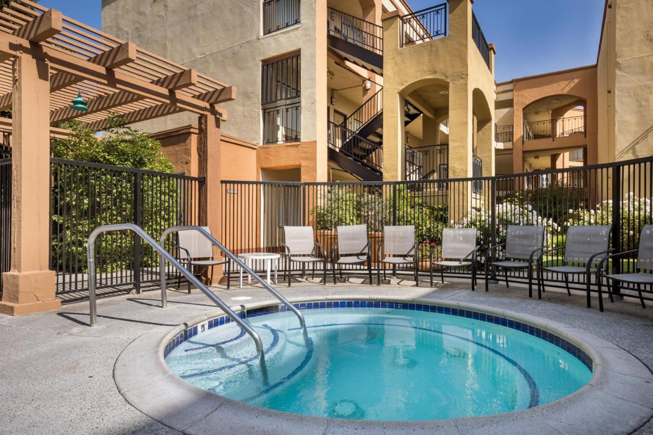 Mainstay Suites Orange County John Wayne Airport Santa Ana Buitenkant foto