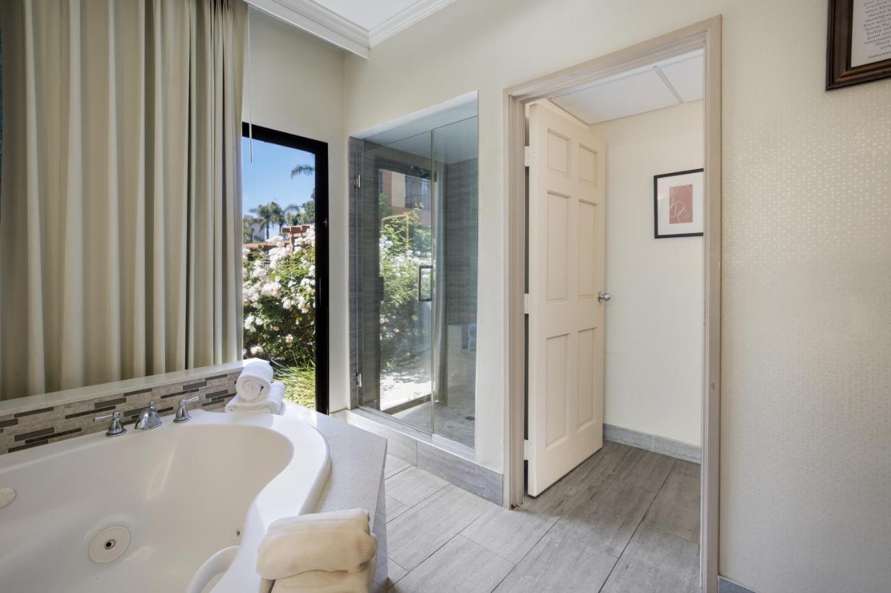 Mainstay Suites Orange County John Wayne Airport Santa Ana Buitenkant foto