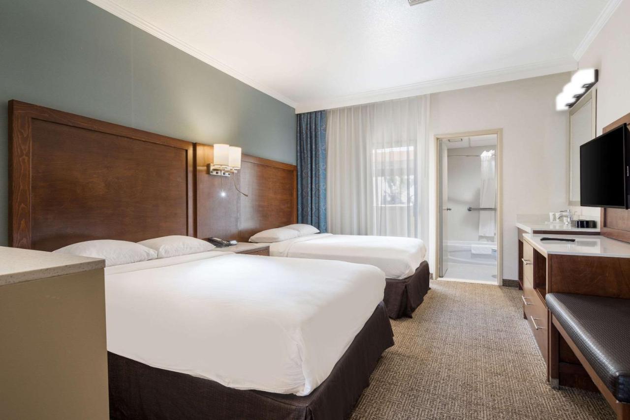 Mainstay Suites Orange County John Wayne Airport Santa Ana Buitenkant foto