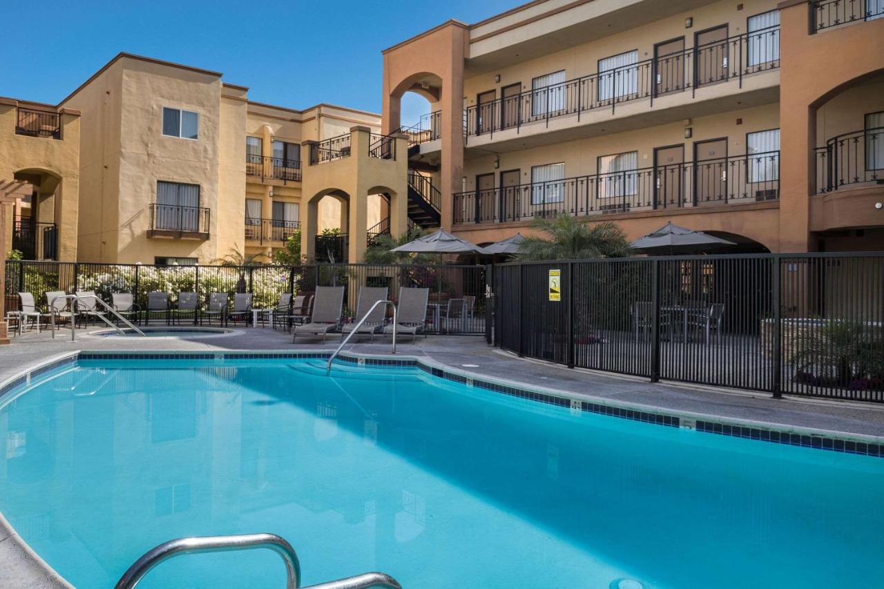 Mainstay Suites Orange County John Wayne Airport Santa Ana Buitenkant foto