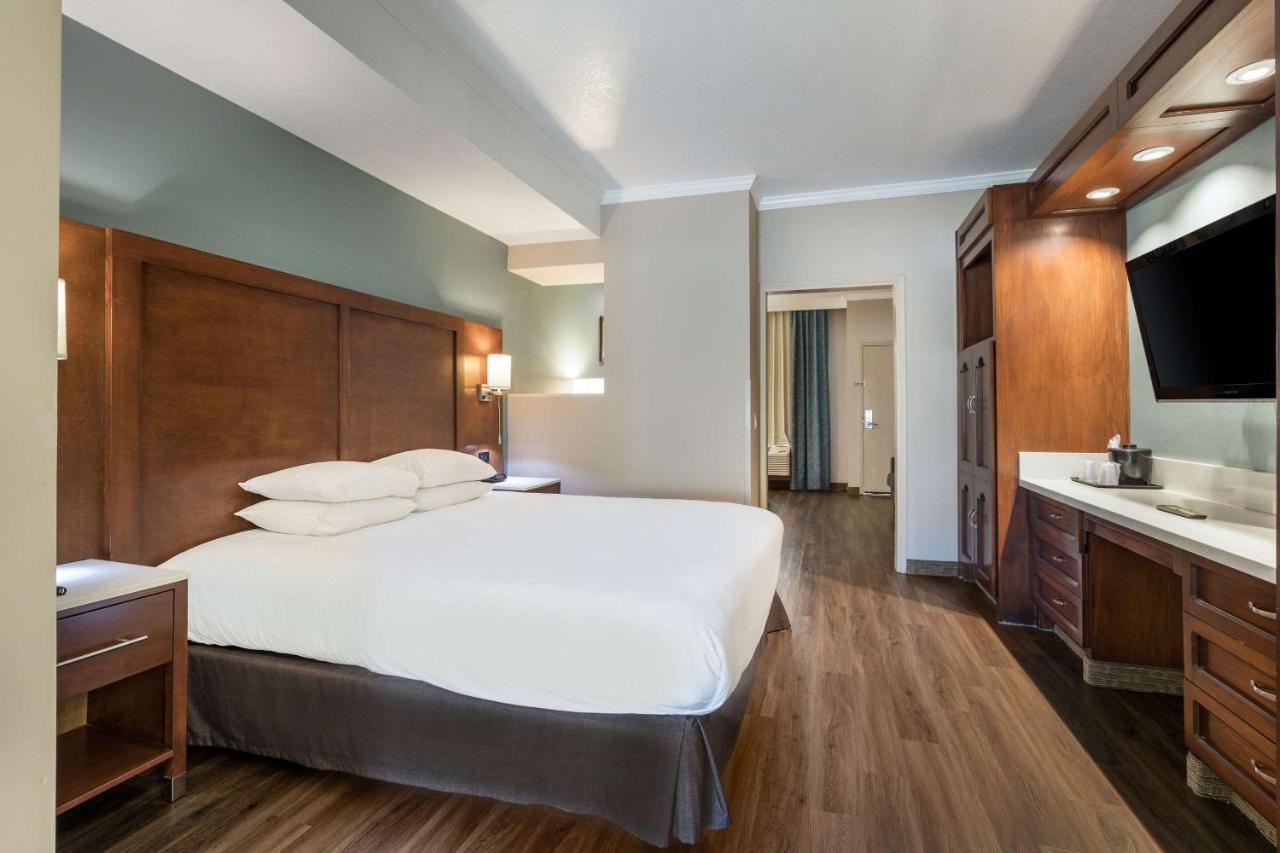 Mainstay Suites Orange County John Wayne Airport Santa Ana Buitenkant foto