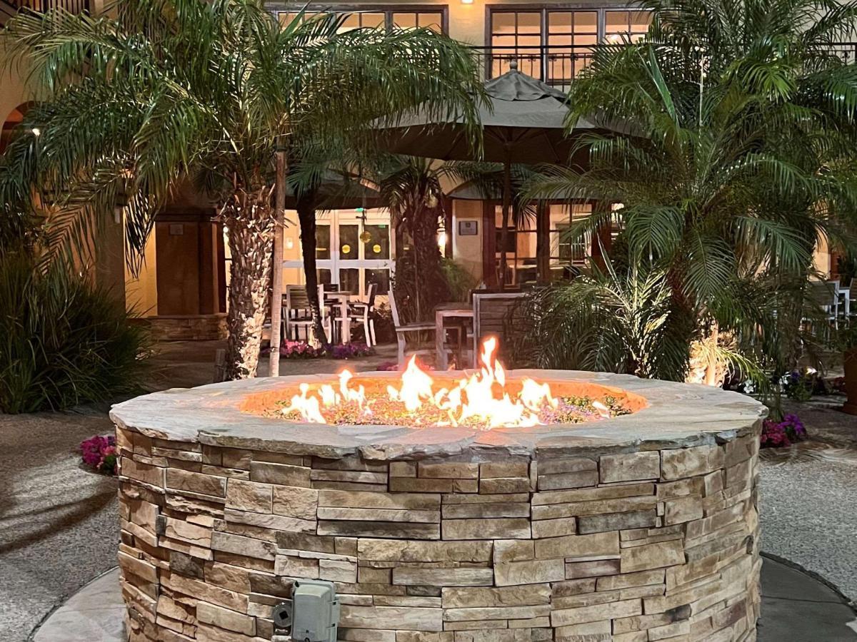 Mainstay Suites Orange County John Wayne Airport Santa Ana Buitenkant foto