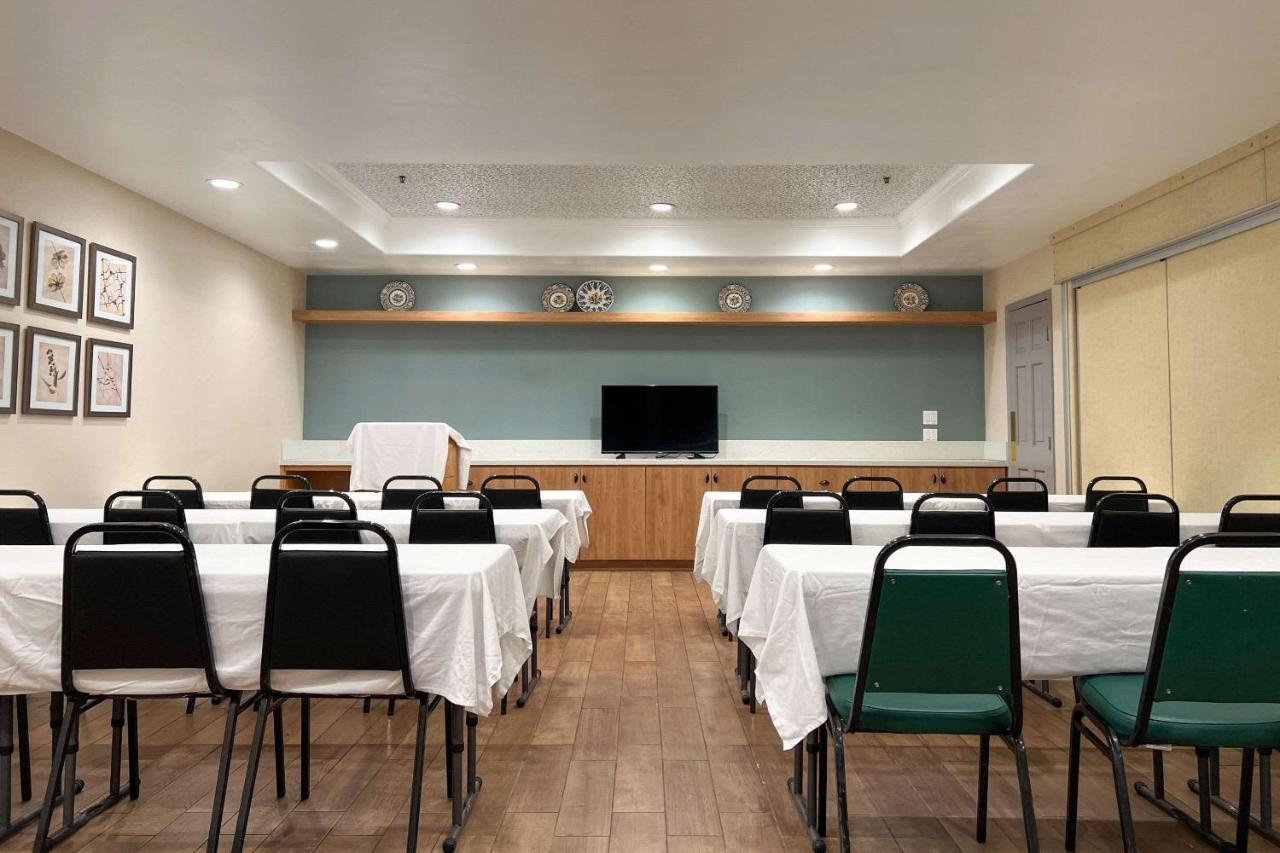 Mainstay Suites Orange County John Wayne Airport Santa Ana Buitenkant foto
