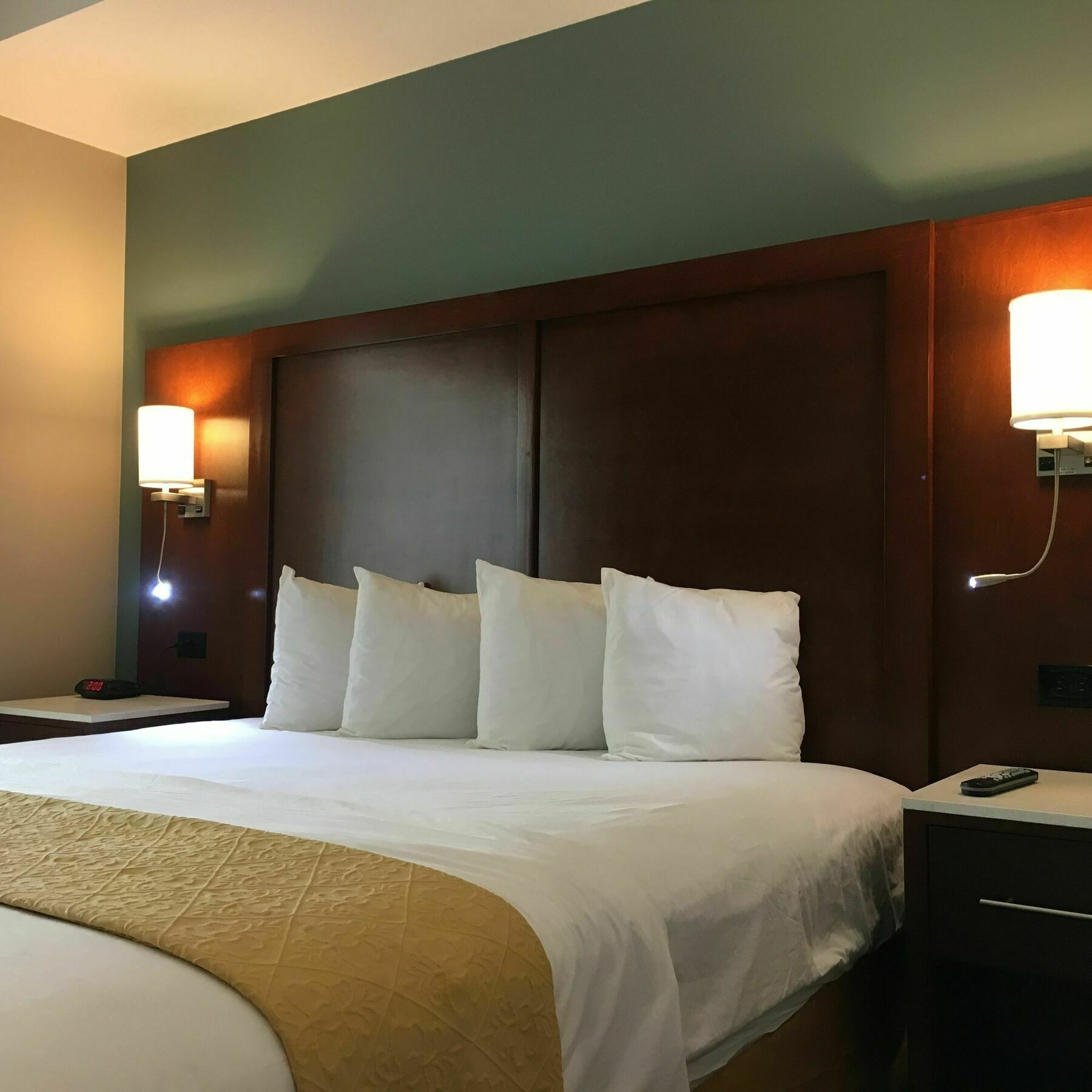 Mainstay Suites Orange County John Wayne Airport Santa Ana Buitenkant foto